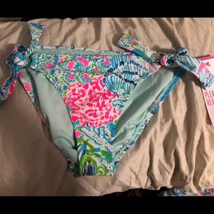 Lilly Pulitzer multi sink or swim laelia bottom
